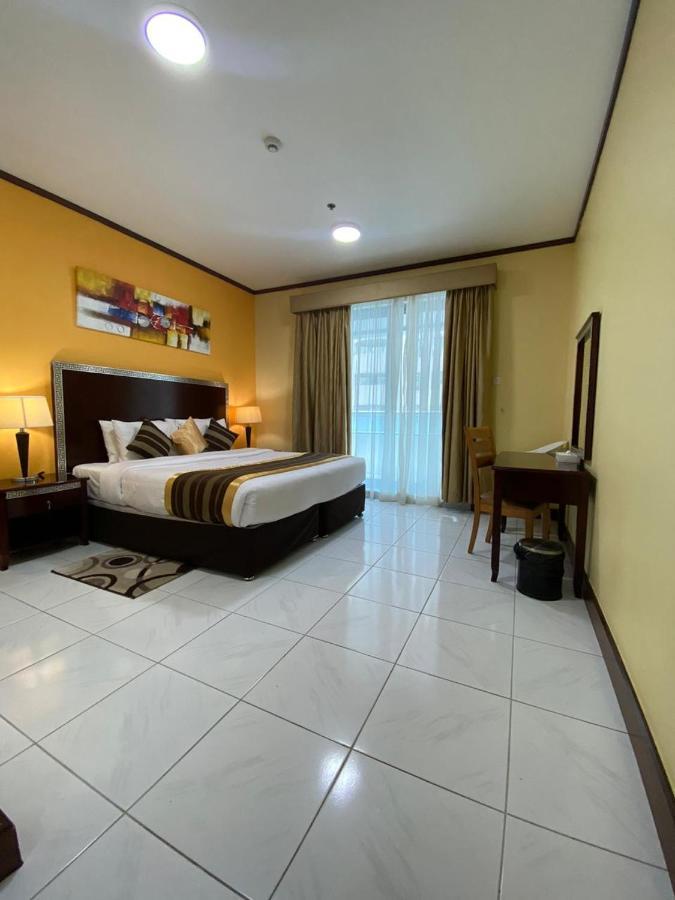 Desert Rose Hotel Apartments Дубай Экстерьер фото