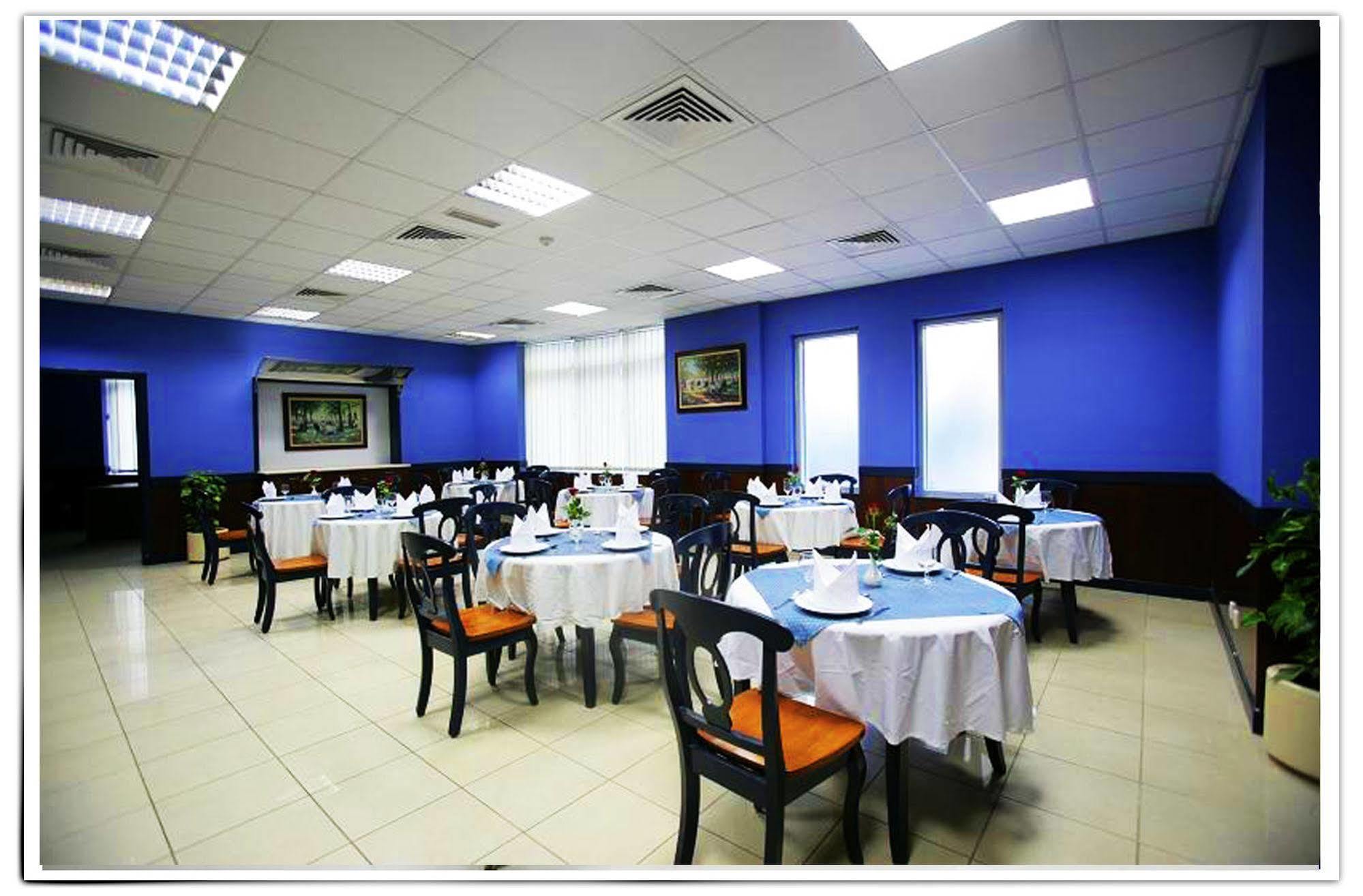 Desert Rose Hotel Apartments Дубай Экстерьер фото