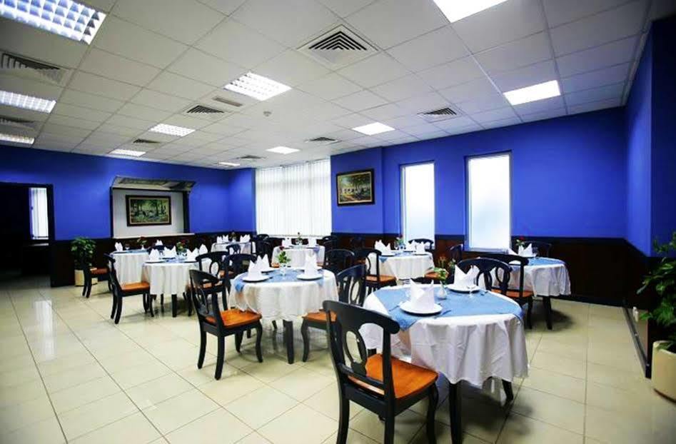 Desert Rose Hotel Apartments Дубай Экстерьер фото