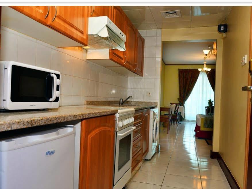 Desert Rose Hotel Apartments Дубай Экстерьер фото